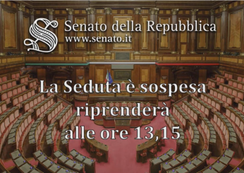 Premierato, rissa sfiorata al Senato e seduta sospesa: lite tra i senatori Menia e Croatti | VIDEO