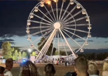 Germania, incendio su una ruota panoramica durante l’Highfield Festival di Lipsia: 30 feriti. Cosa sappiamo | VIDEO