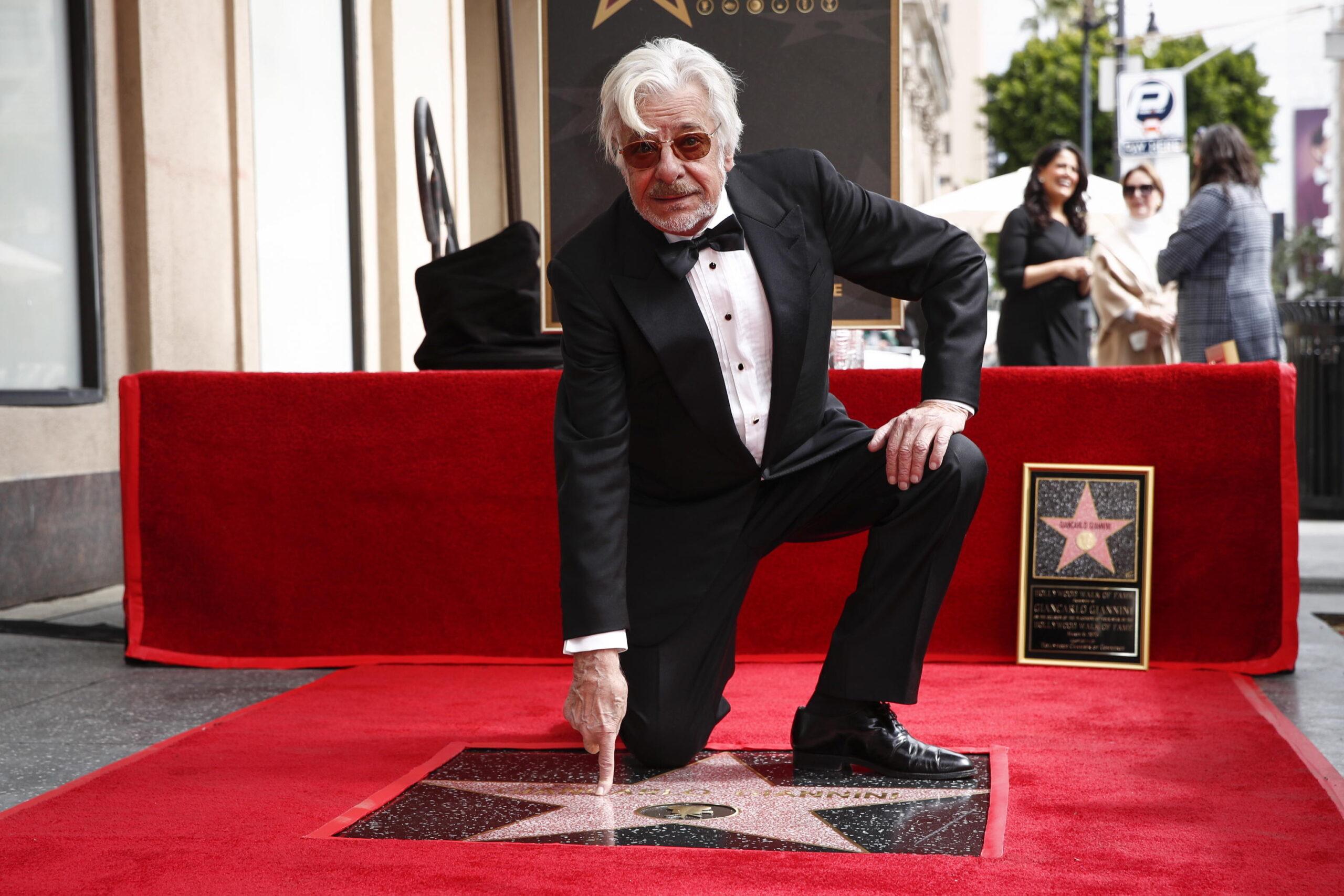 Giancarlo Giannini riceve la stella sulla Walk of Fame: “A Venezia non mi hanno dato neanche un gatto nero”