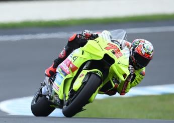 MotoGP 2024, spaventoso incidente tra Bezzecchi e Vinales in Australia | VIDEO