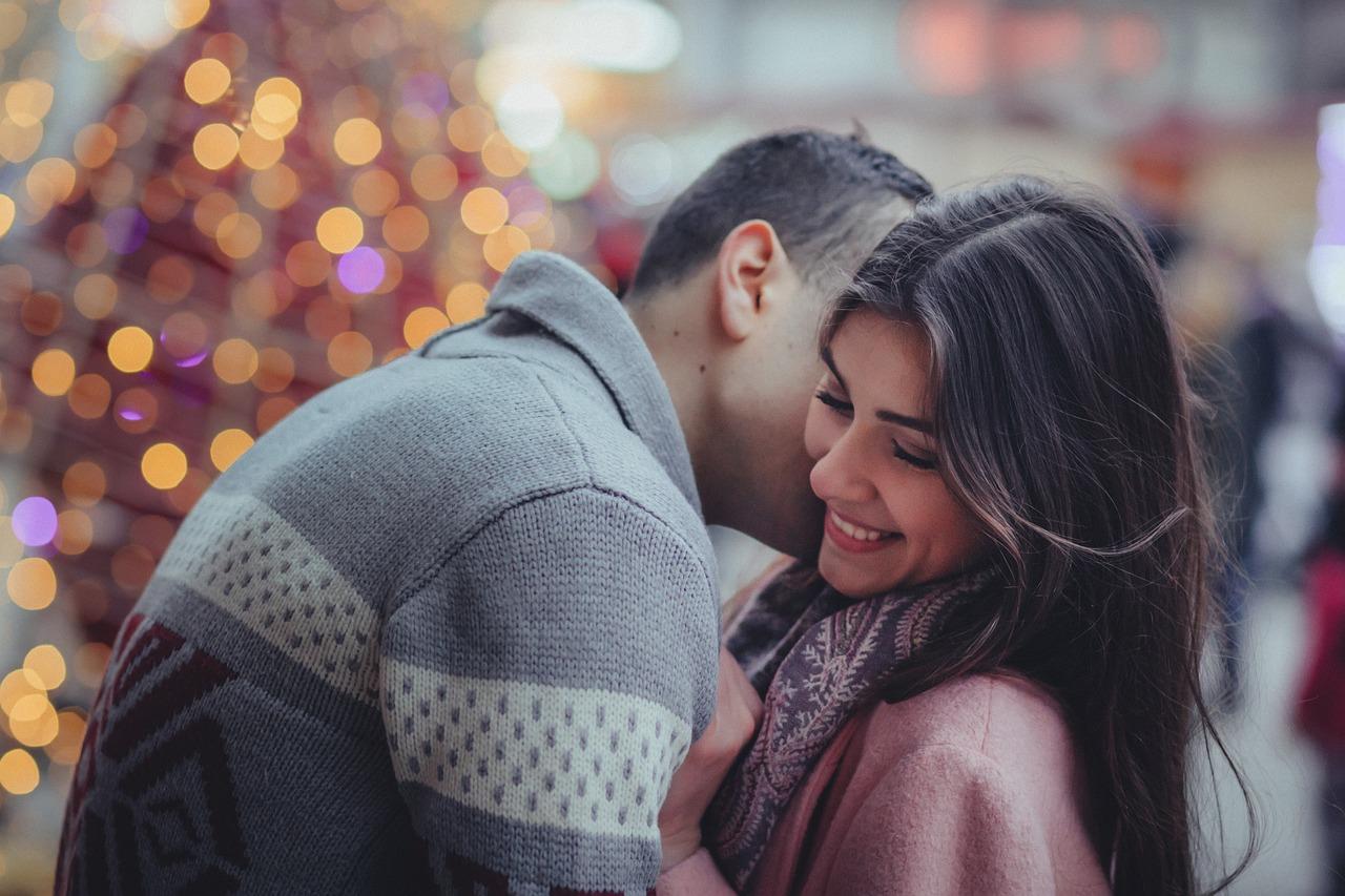 Auguri di Natale per una persona speciale, 10 frasi affettuose ed emozionanti