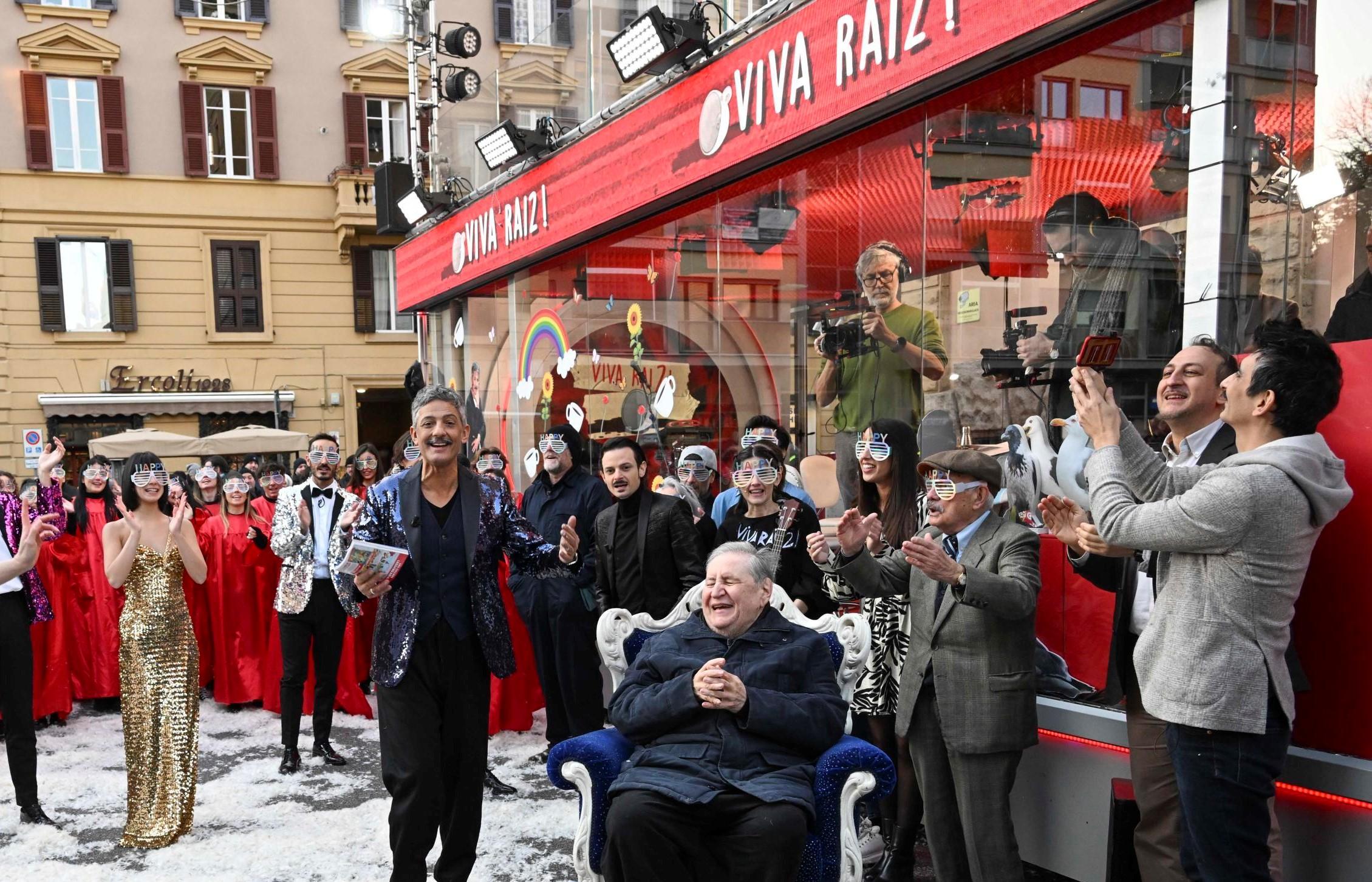 Fiorello dà l’addio a Via Asiago. Dove si farà Viva Rai 2? “Troveremo un’altra location o cancelleremo il programma”