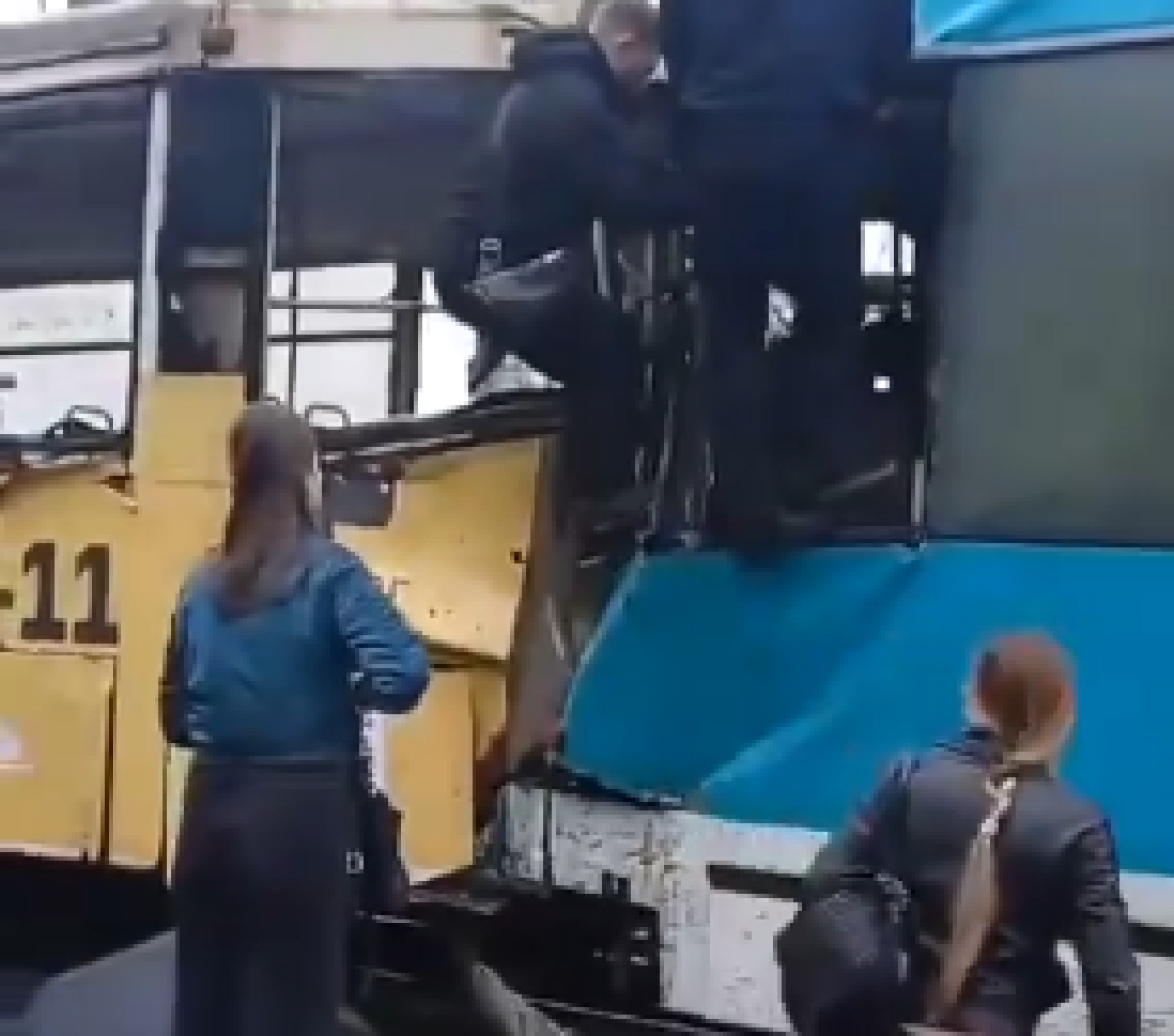 Tragedia in Russia, fatale scontro fra due tram a Kemerovo: oltre 90 feriti e un morto | VIDEO