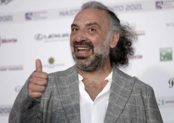 Stefano Bollani e la figlia stasera in tv con Via dei Matti n.0