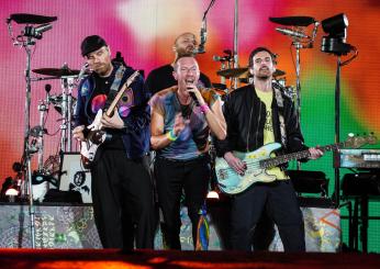 Sanremo 2024, Coldplay super ospiti all’Ariston: l’indiscrezione