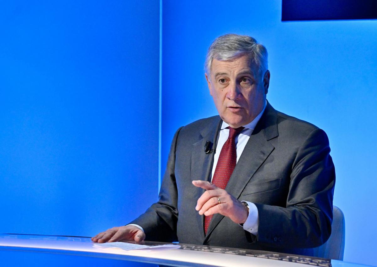 Congresso Forza Italia 2024, Tajani prende le distanze da Putin: “Non è lo stesso di Pratica Mare”. Sulla giustizia: “Giudici siano imparziali” | VIDEO