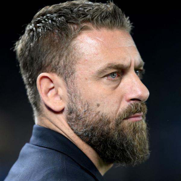 Roma, De Rossi: “Bayer? Squadra forte, ma alla nostra portata. Su Lukaku e Smalling…”