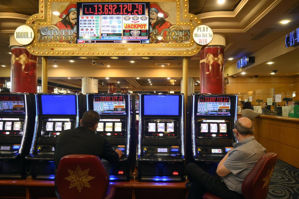 Hackeravano le password per controllare le slot machines, truffa pe…