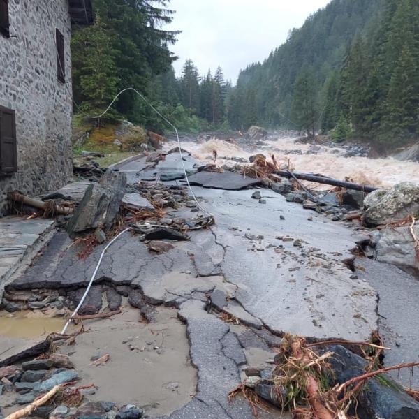 Maltempo in Piemonte e Valle D’Aosta, allagamenti e frane. Per domani, 2 luglio, la Protezione Civile dichiara l’allerta in nove regioni | FOTO E VIDEO