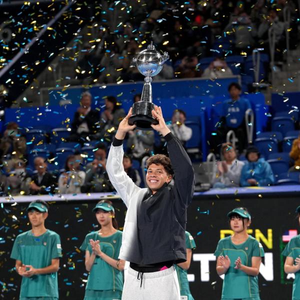 Tennis, Ben Shelton vince l’ATP di Tokyo:  battuto Karatsev