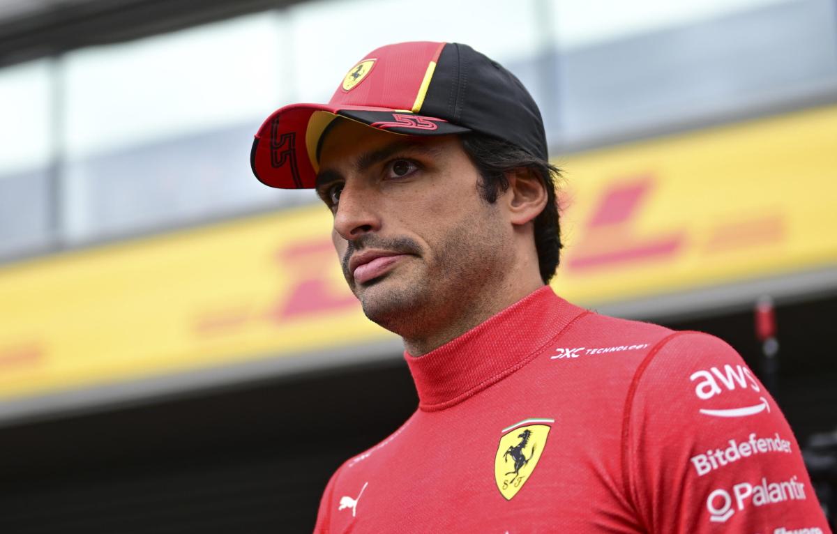 Ferrari, Carlos Sainz saluta la Rossa: “Insieme fino al 2024, darò tutto per la squadra”