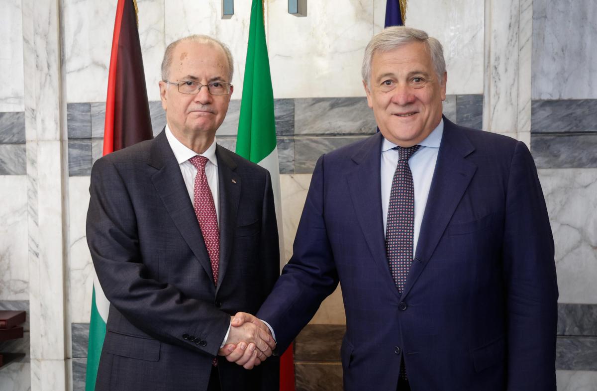 Palestina, Tajani e Meloni incontrano il leader dell’Anp a Roma: ribadita necessità soluzione ‘due Stati’. Il ministro annuncia ripresa fondi a UNRWA