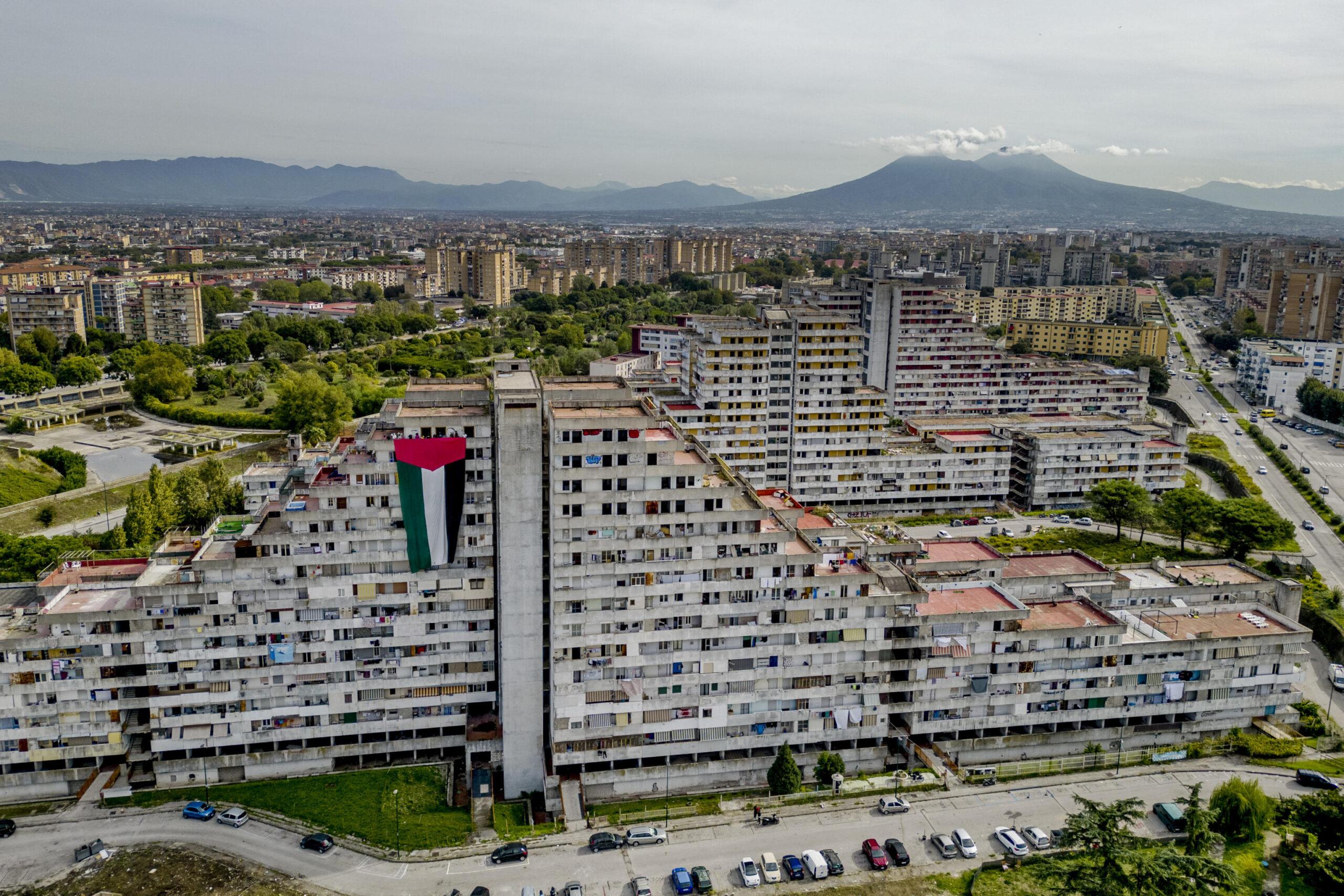 Cosa sono le vele di Scampia e cosa rappresentano? Quante ne sono state abbattute?