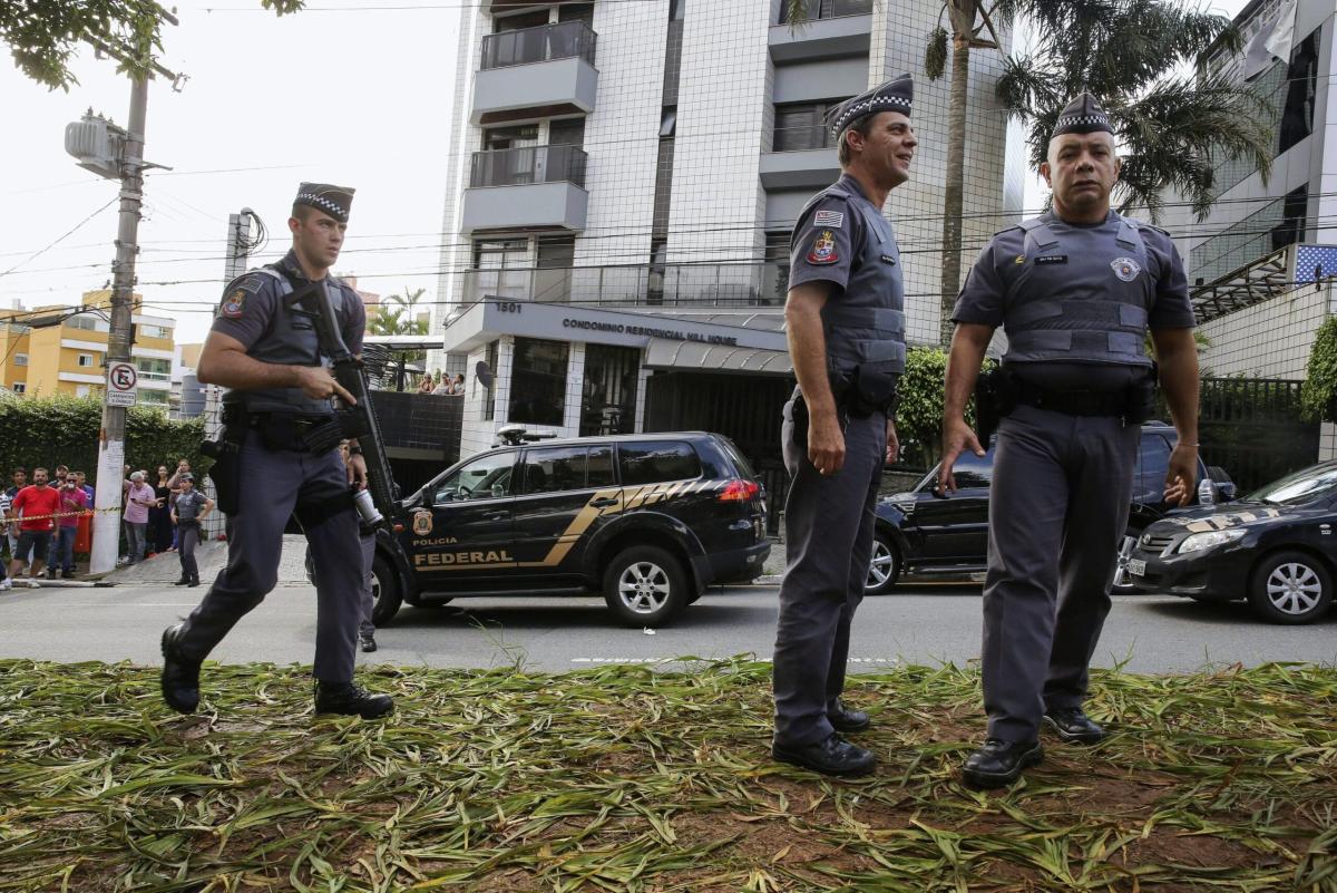 Brasile, uomo uccide 4 bambini in un asilo nido con un accetta