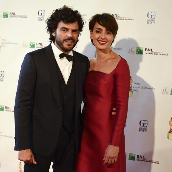 Francesco Renga e Ambra Angiolini insieme per festeggiare il compleanno del figlio Leonardo: il video fa impazzire i fan