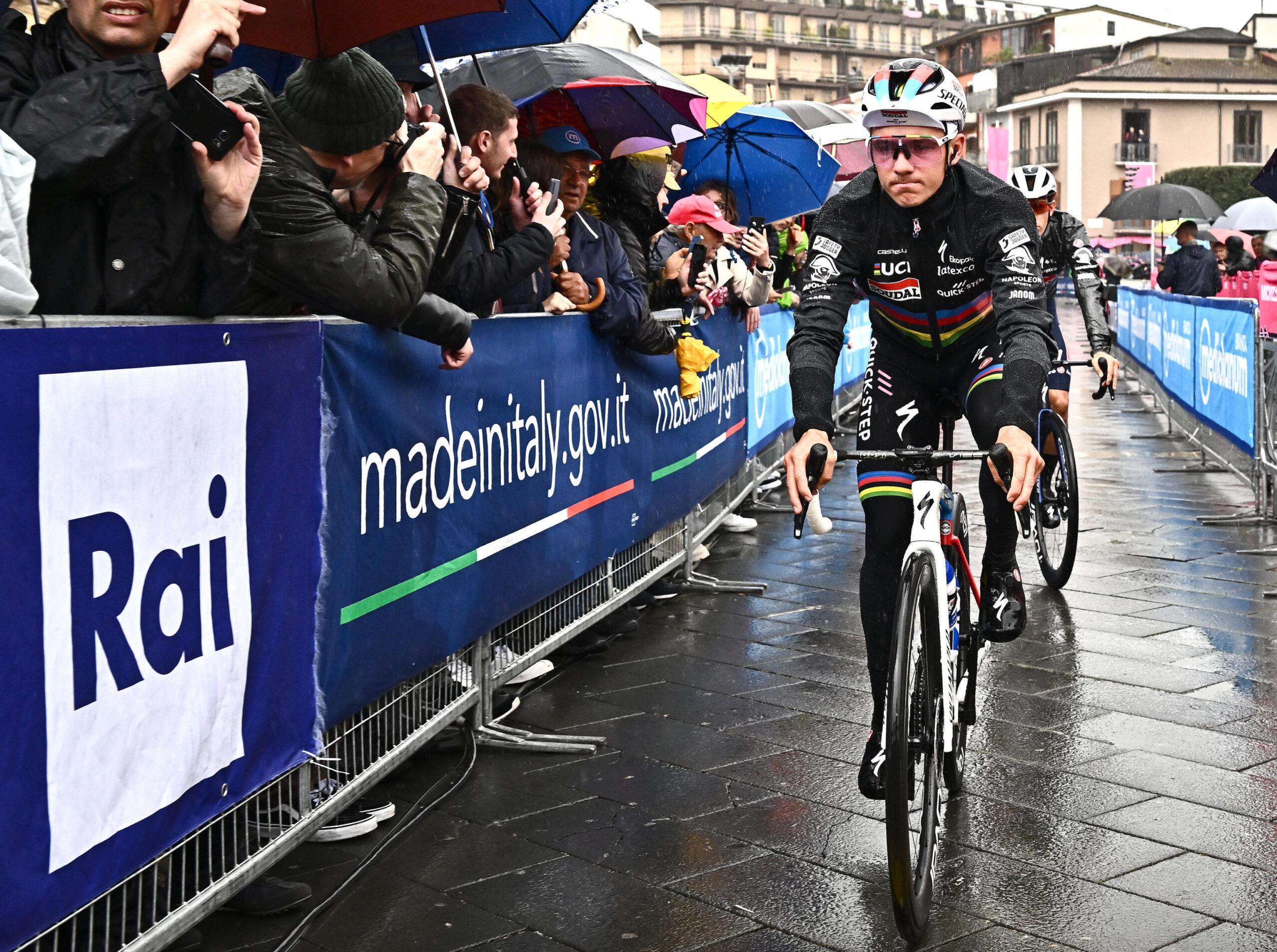 Giro d’Italia, come sta Evenepoel, “Il rientro sarà difficile”