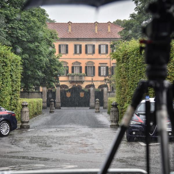 Berlusconi, oggi la camera ardente privata e domani i funerali | FOTO