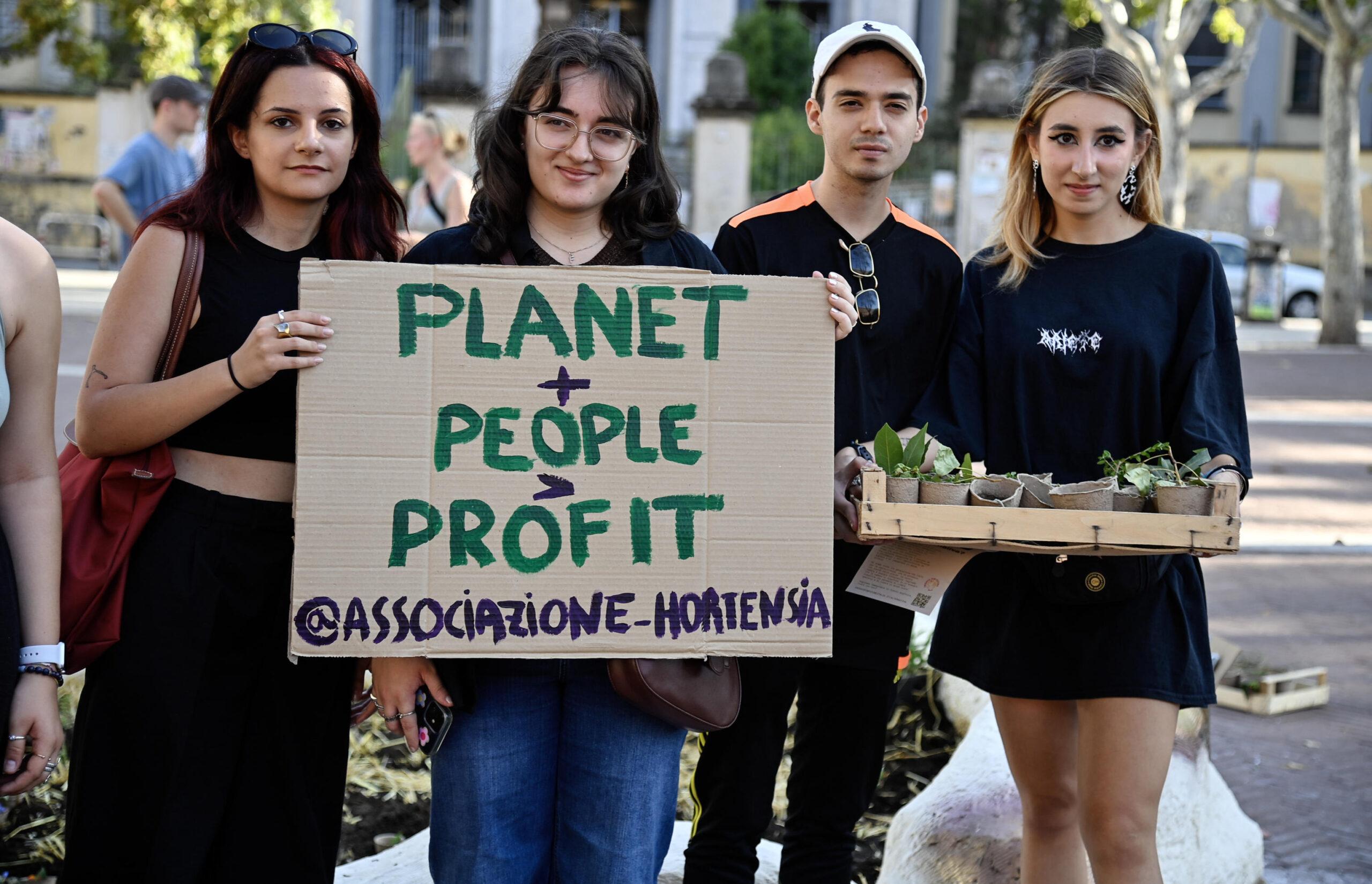 Fridays for Future Roma, la portavoce Ester Barel a Radio Cusano Campus: “Questo governo fa negazionismo climatico, la transizione ecologica si può fare”| ESCLUSIVA