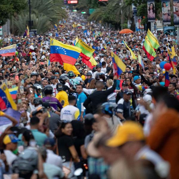 Elezioni Venezuela 2024, paura per possibili proteste dopo il risultato di domenica: cosa dicono i sondaggi?