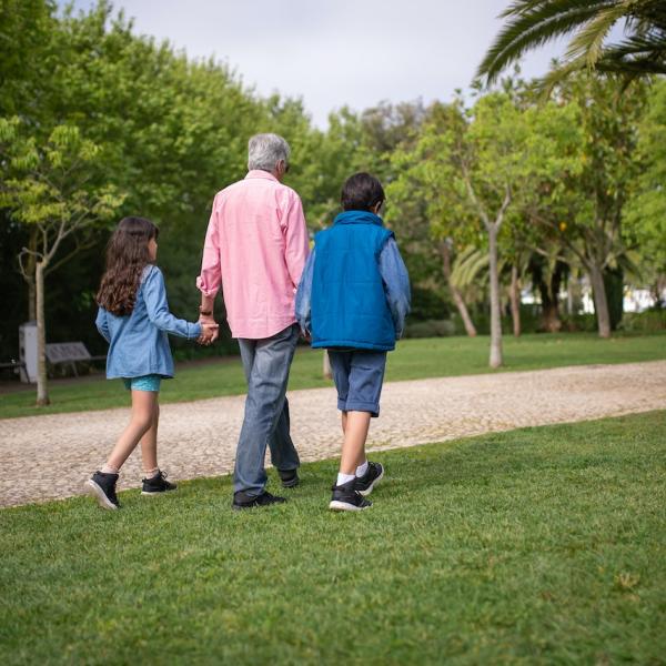 Ecco tutti i bonus per i genitori che lavorano in estate