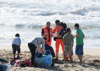 Torvaianica, tragedia in mare: 50enne legato a una boa muore annegato