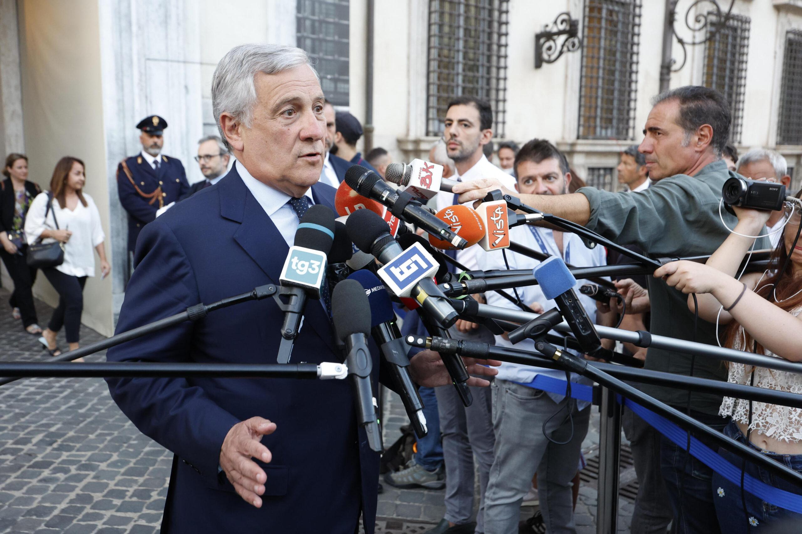 Migranti, Tajani: “Presto meccanismi più stringenti per i rimpatri”