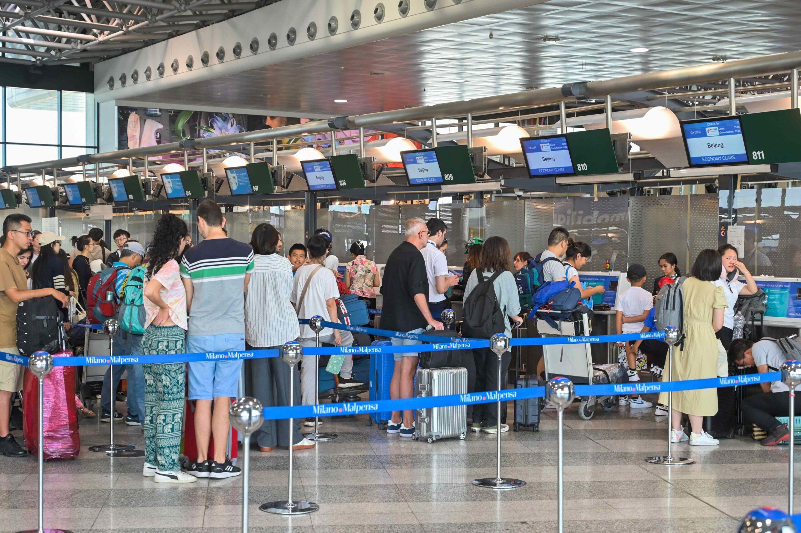 Sciopero aerei 5 luglio 2024: disagi a Malpensa e Fiumicino. Orari, fasce di garanzia e motivazioni