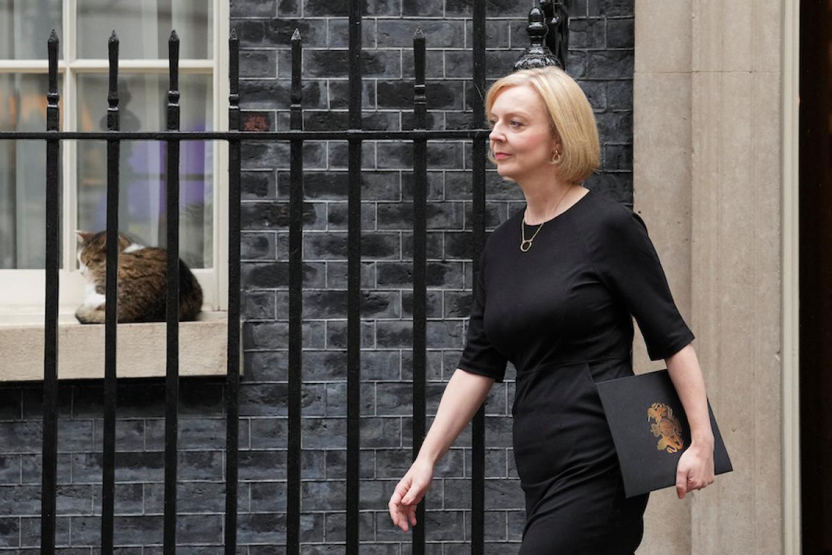 Liz Truss taglia le tasse ai più ricchi: il nuovo pacchetto fiscale…