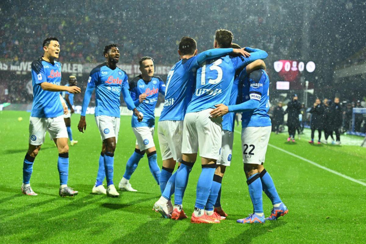 E’ un Napoli fantastico! Alla fine del girone di andata è a +12 dal…