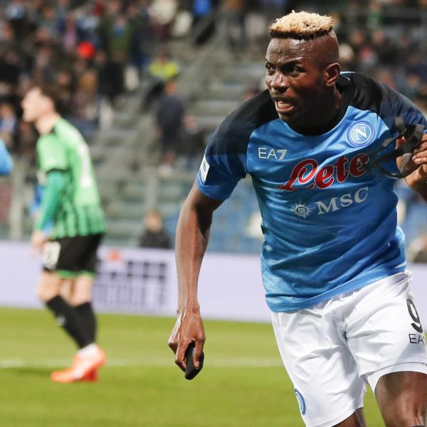 E’ un Osimhen devastante: primo giocatore del Napoli a segno in 7 gare di fila in Serie A nell’era dei 3 punti a vittoria