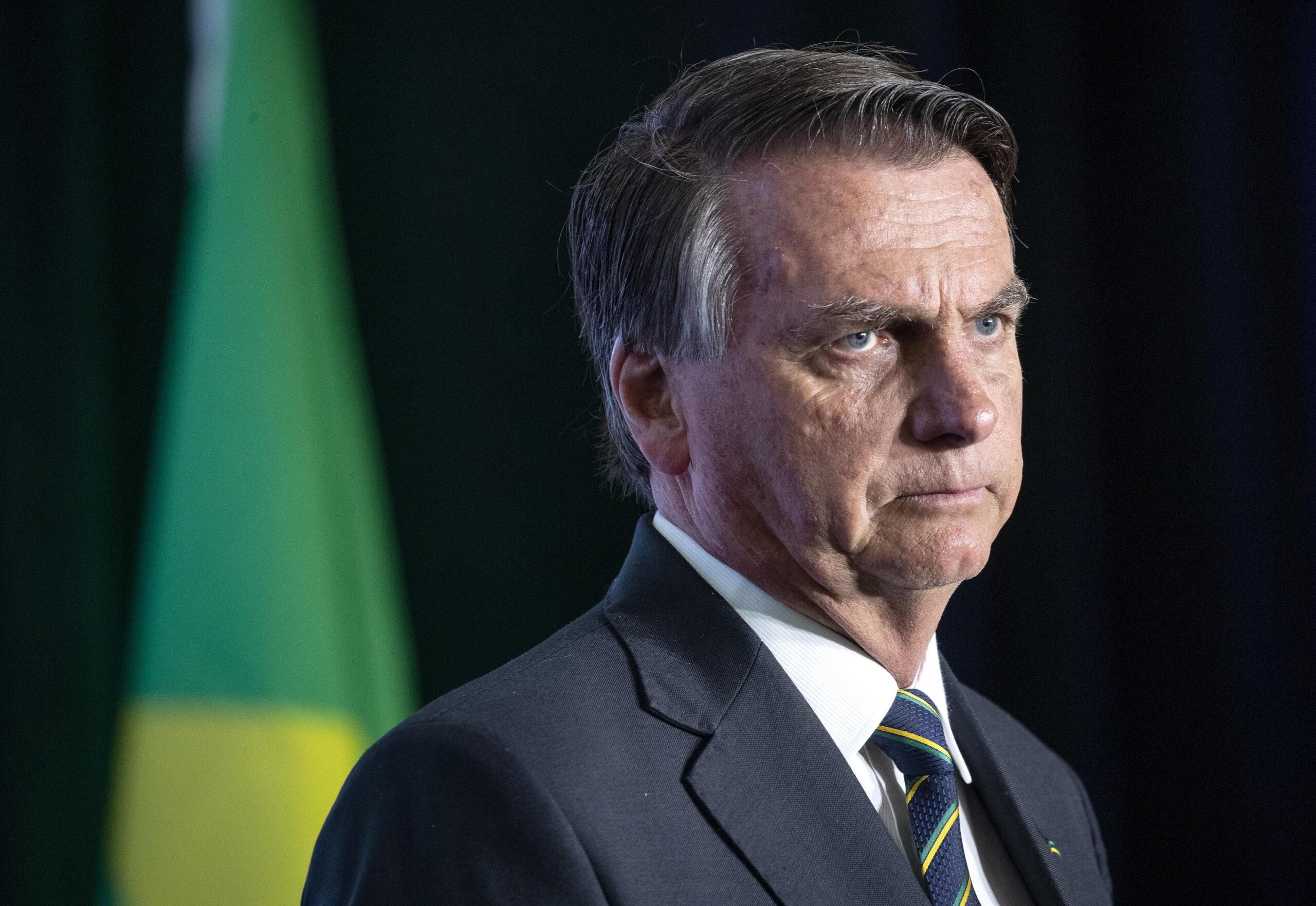 Bolsonaro annuncia il rientro in Brasile a marzo: “La destra continuerà a vivere”