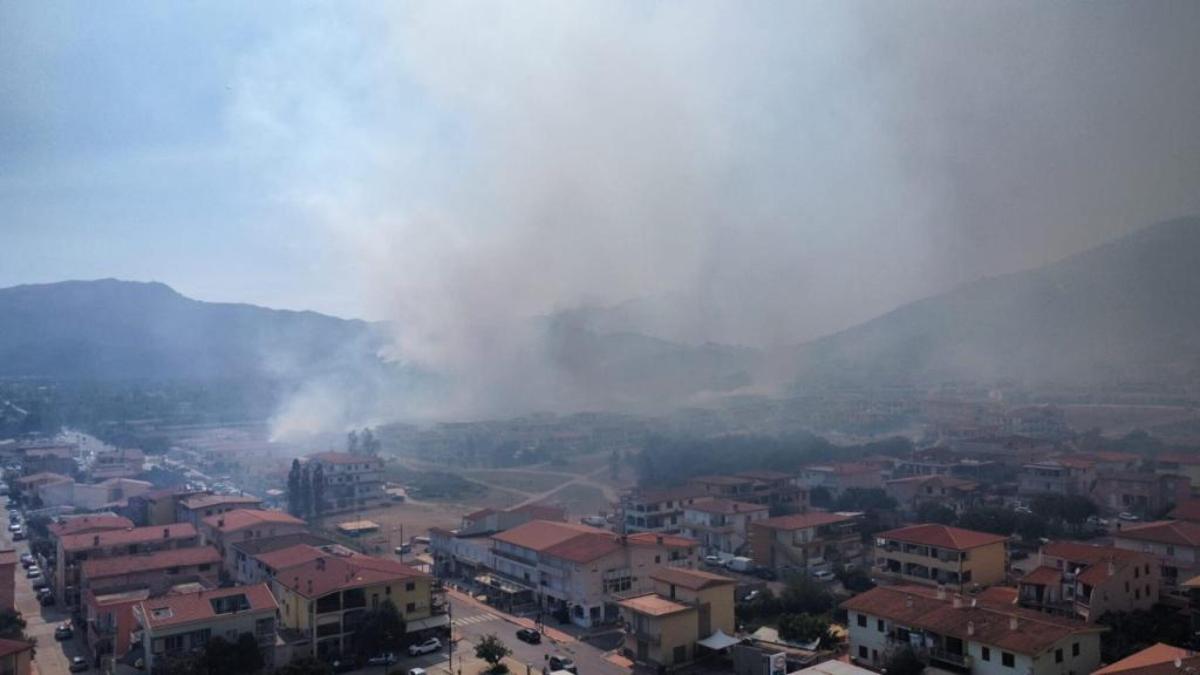 Sassari, nonno piromane ai domiciliari: appiccava incendi per vendetta