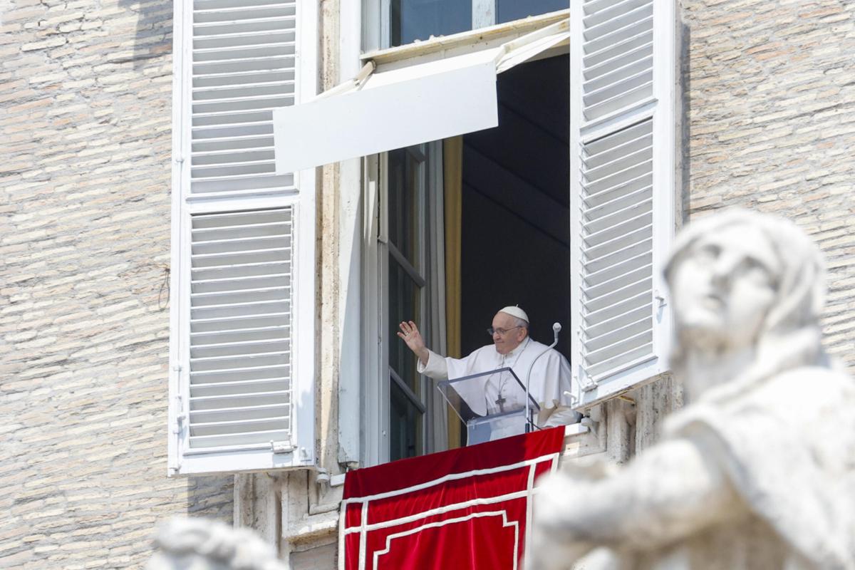 Papa Francesco ricorda la Giornata mondiale del rifugiato: “Cristo presente in tanti disperati”