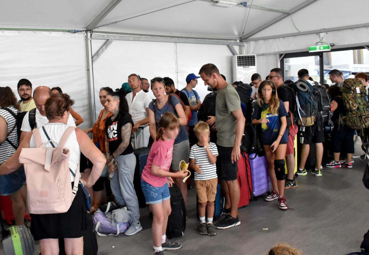 Catania, riapre l’aeroporto di Fontanarossa dopo l’eruzione dell’Etna