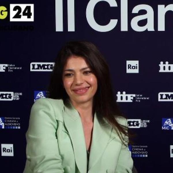 Milano poco sicura, l’attrice de “Il clandestino” Lavinia Longhi denuncia: “Ho paura, non è tollerabile” | VIDEO