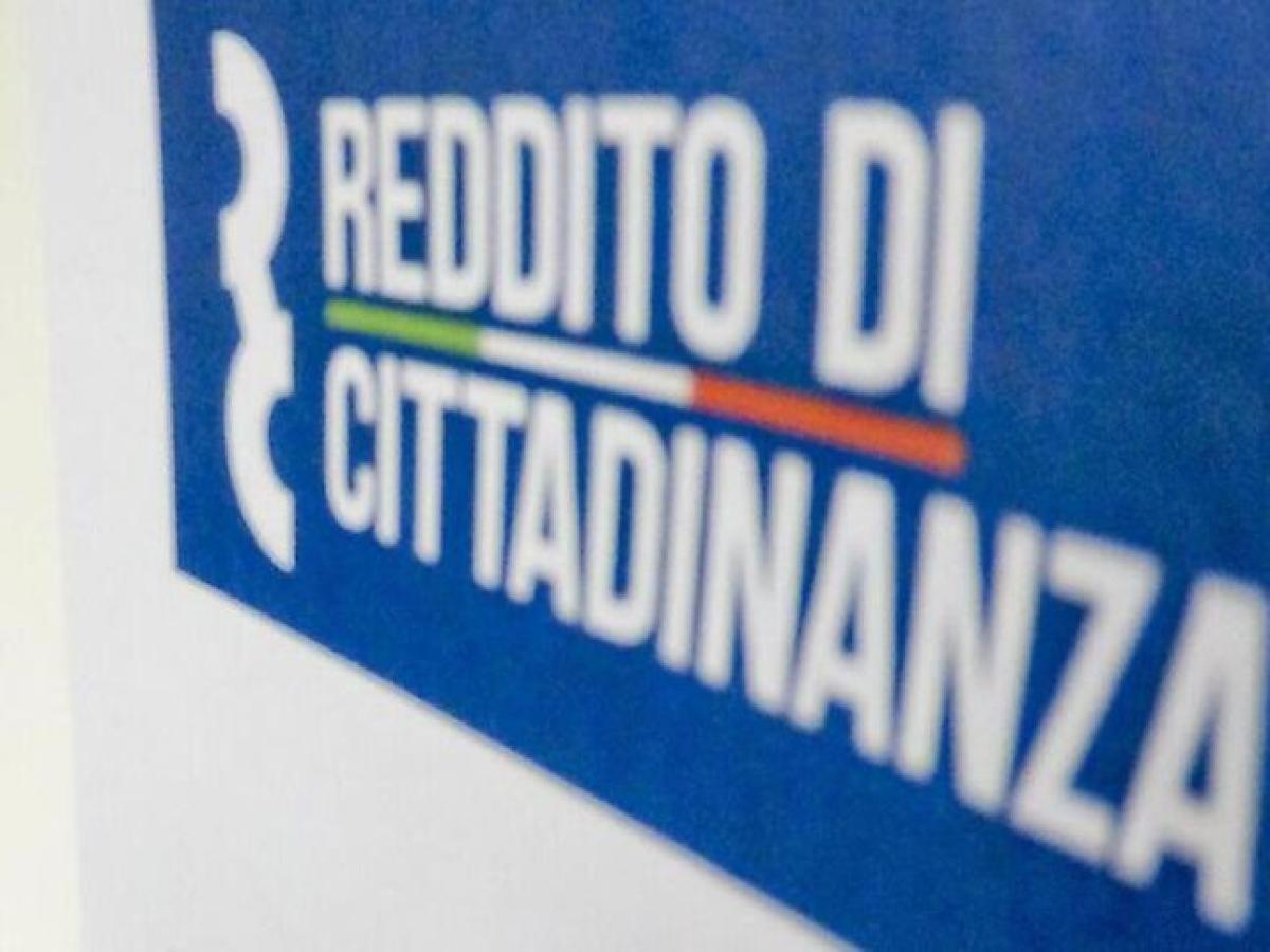 Reddito di cittadinanza, cosa fare se e quando si riceve l’Sms Inps…