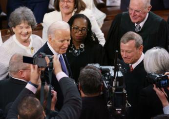 Biden, discorso al Congresso Usa sullo Stato dell’Unione: “Trump minaccia la democrazia”