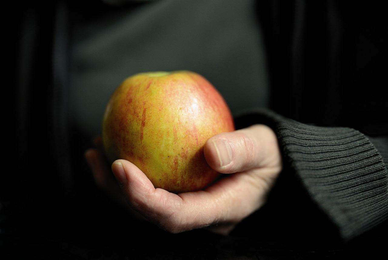 Come funziona la dieta inversa, il nuovo trend dell’inverno? Calorie, benefici e controindicazioni