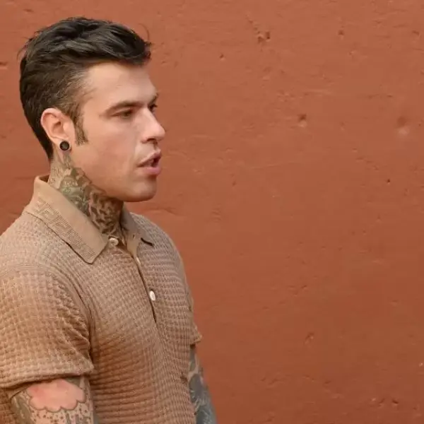 Corona contro Fedez: ecco la risposta dello scrittore sul caso Eman…