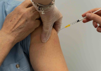 47 false vaccinazioni a pazienti ignari, arresto bis per l’infermiera di Palermo