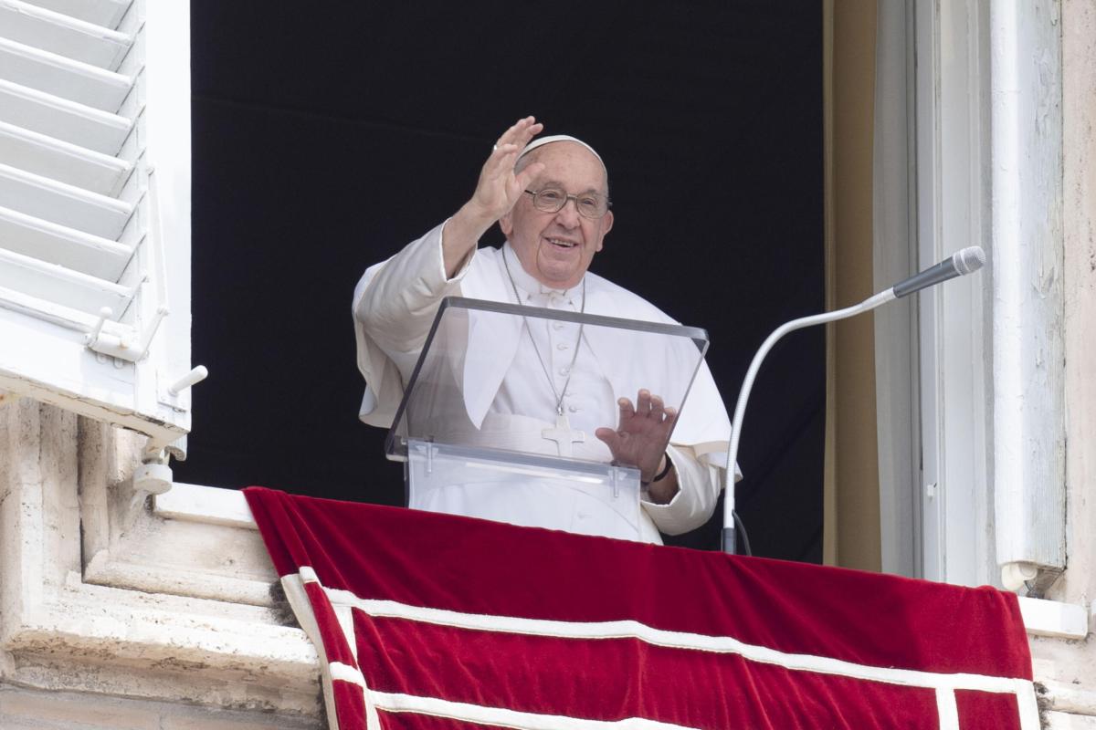 Papa Francesco: “L’economia malsana uccide, prestiamo attenzione ad…