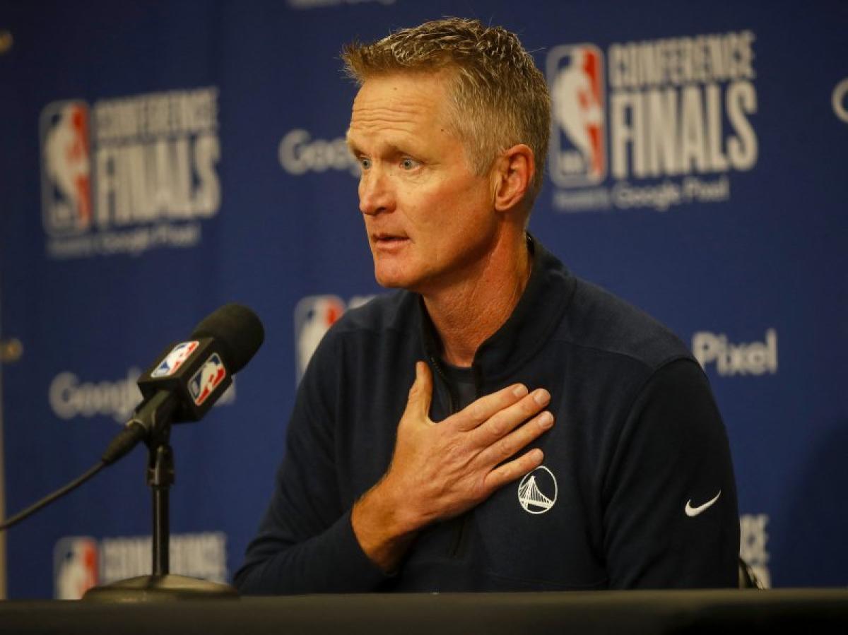 Sparatoria in Texas, coach Steve Kerr: “Paese in ostaggio di 50 sen…