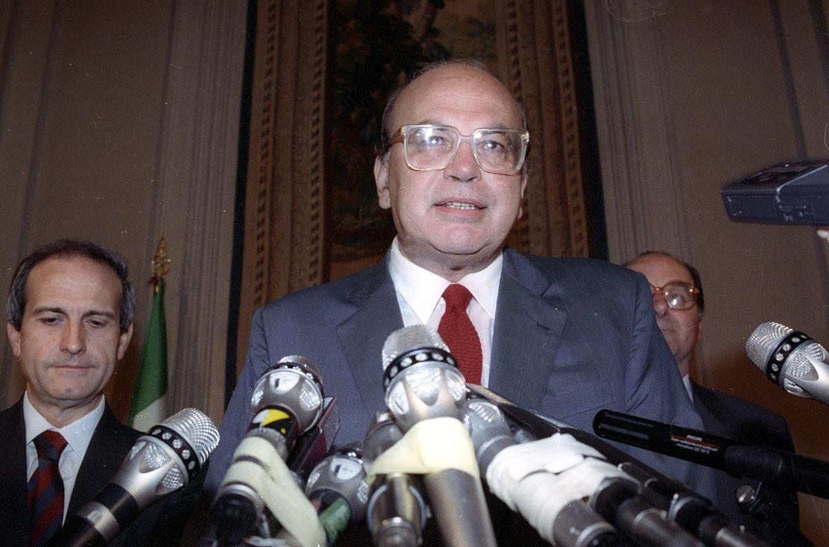 Accadde oggi, 3 luglio 1992: Craxi e il finanziamento illecito ai partiti