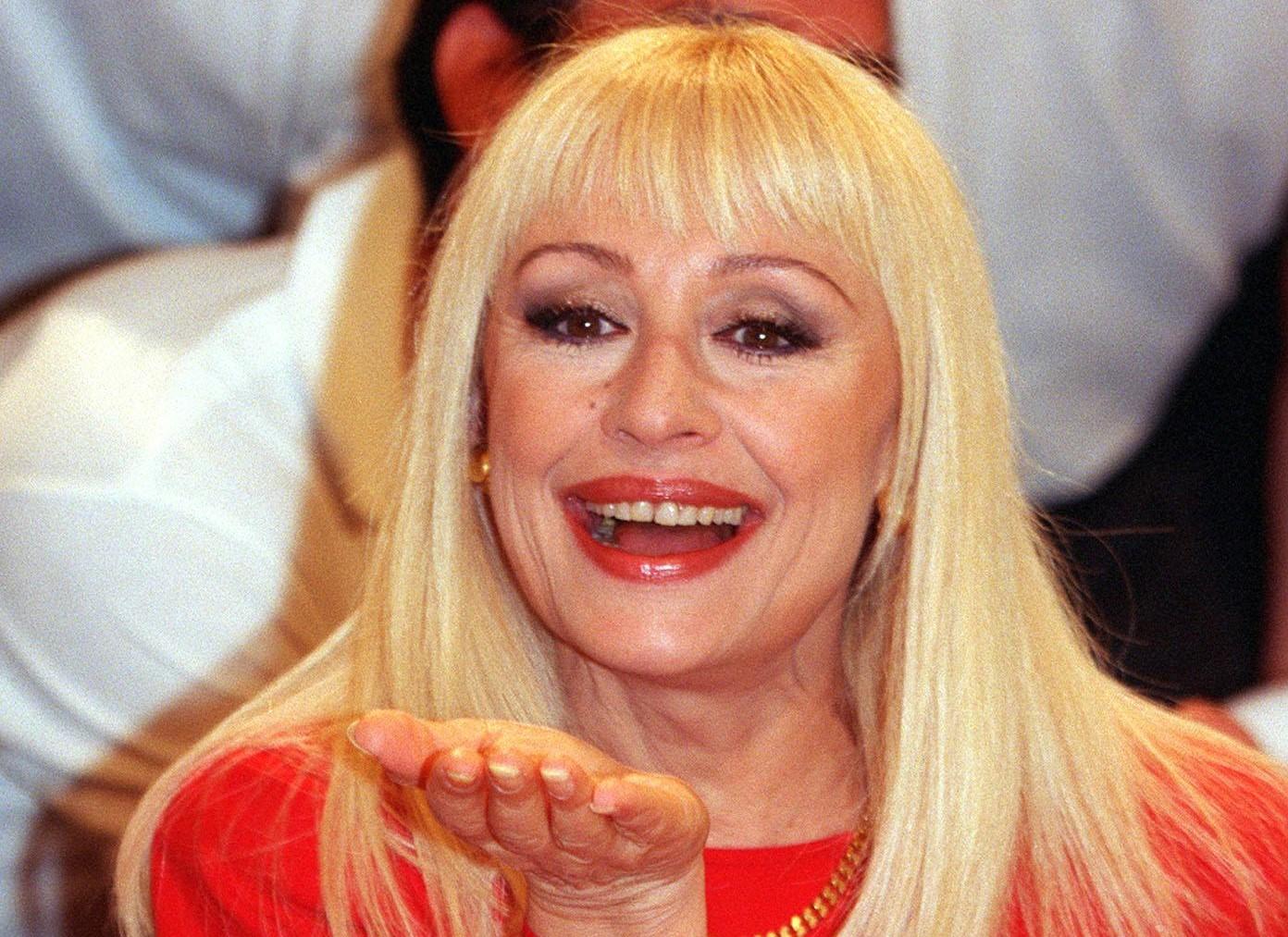 Raffaella Carrà Pedro socialisti