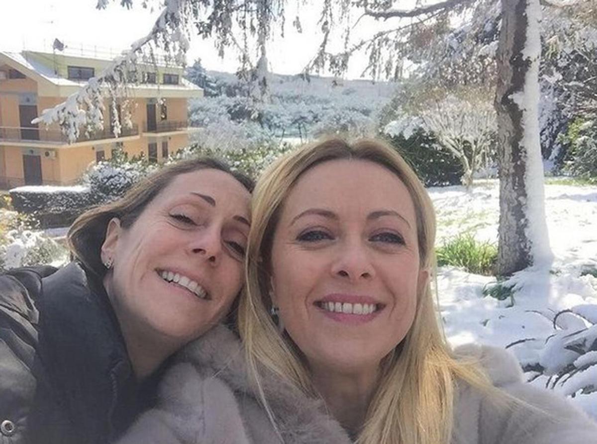 Giorgia Meloni su Instagram: “A testa alta, insieme”. Il post a sos…