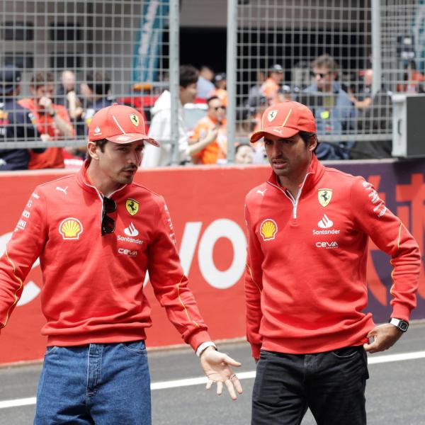 Lite Leclerc-Sainz, Liuzzi: “La bomba scoppia prima o poi. Lo spagnolo può legarsela al dito, ma non andrà contro Ferrari”