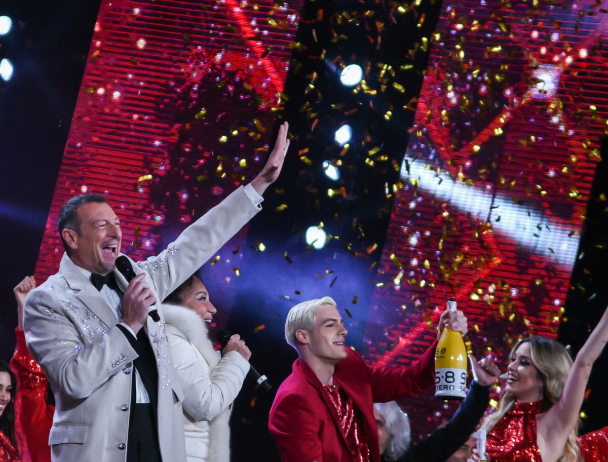 Capodanno 2024, L’Anno che verrà: scaletta e ordine di uscita dei cantanti su Rai 1