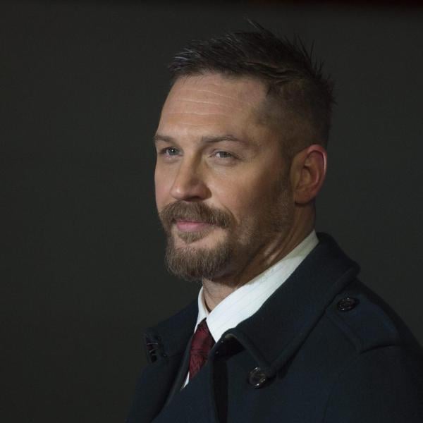 Tom Hardy, bad boy dal cuore tenero: un passato difficile superato grazie all’amore e al cinema