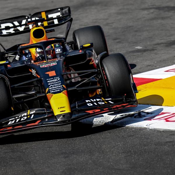 F1, Verstappen ottiene la pole nelle qualifiche del GP di Montecarlo