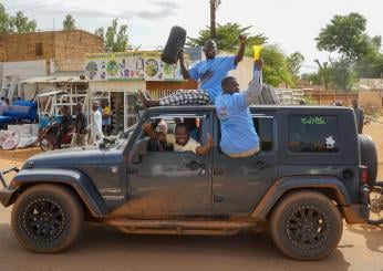 Colpo di Stato Niger, golpisti schierano rinforzi nella capitale Niamey e sui confini